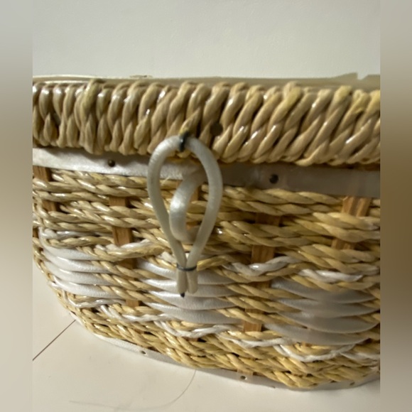 Vintage Oval sewing notions basket by Dritz made in Japan. - Picture 6 of 13